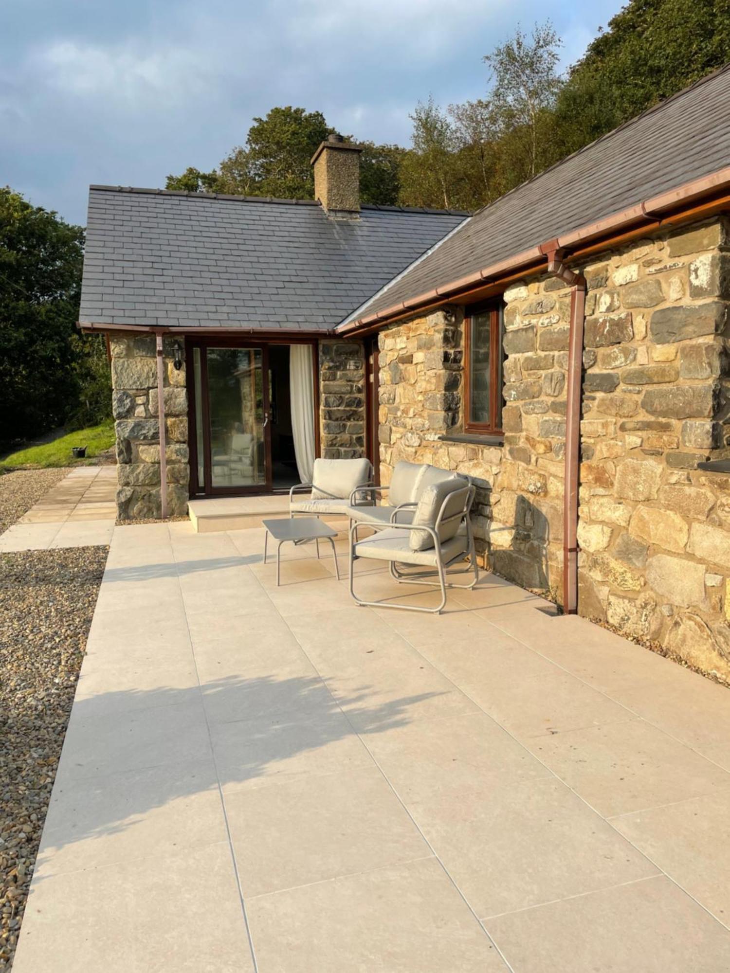 Llety Cynnes Villa Machynlleth Buitenkant foto